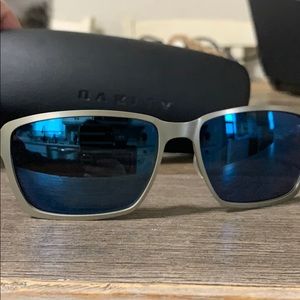 Oakley Tincan Sunglasses